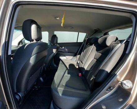 Коричневый Киа Sportage, объемом двигателя 1.7 л и пробегом 193 тыс. км за 8200 $, фото 9 на Automoto.ua