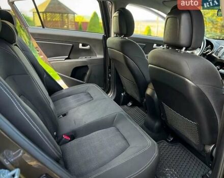 Коричневый Киа Sportage, объемом двигателя 1.7 л и пробегом 131 тыс. км за 13999 $, фото 4 на Automoto.ua