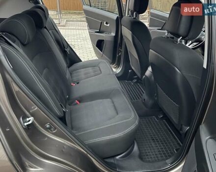 Коричневый Киа Sportage, объемом двигателя 1.7 л и пробегом 258 тыс. км за 11500 $, фото 22 на Automoto.ua