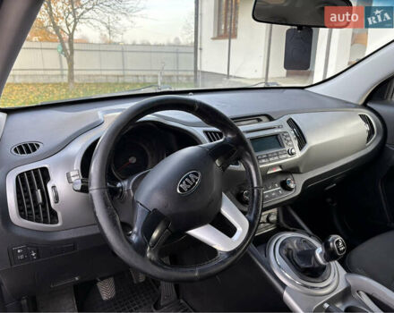 Коричневый Киа Sportage, объемом двигателя 1.7 л и пробегом 188 тыс. км за 14300 $, фото 10 на Automoto.ua