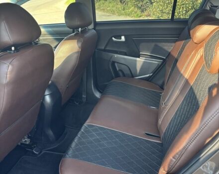 Коричневый Киа Sportage, объемом двигателя 1.7 л и пробегом 283 тыс. км за 13200 $, фото 5 на Automoto.ua