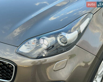Коричневый Киа Sportage, объемом двигателя 2 л и пробегом 156 тыс. км за 16999 $, фото 5 на Automoto.ua