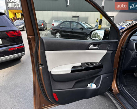 Коричневый Киа Sportage, объемом двигателя 2 л и пробегом 126 тыс. км за 20000 $, фото 36 на Automoto.ua