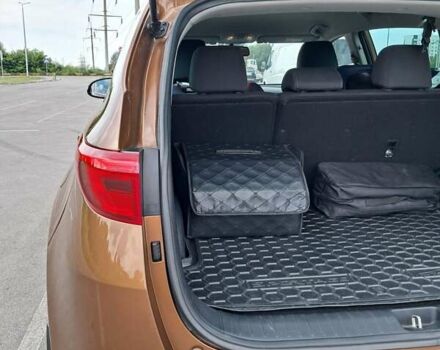 Коричневий Кіа Sportage, об'ємом двигуна 2 л та пробігом 108 тис. км за 16600 $, фото 8 на Automoto.ua