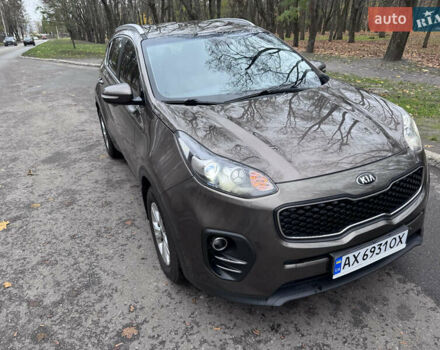Коричневый Киа Sportage, объемом двигателя 1.69 л и пробегом 224 тыс. км за 14300 $, фото 2 на Automoto.ua