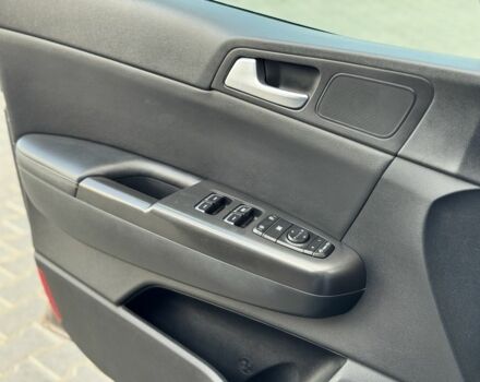 Коричневий Кіа Sportage, об'ємом двигуна 2 л та пробігом 156 тис. км за 15999 $, фото 9 на Automoto.ua