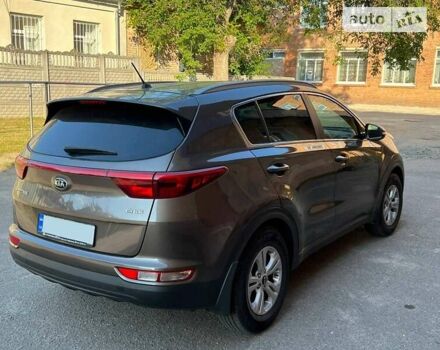 Коричневый Киа Sportage, объемом двигателя 1.69 л и пробегом 196 тыс. км за 15800 $, фото 6 на Automoto.ua