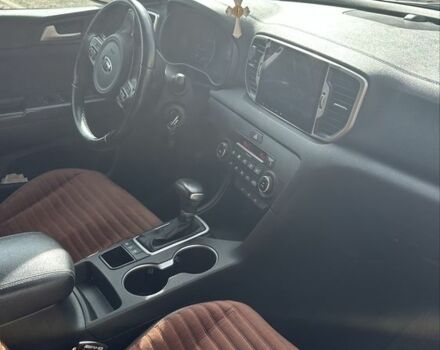 Коричневый Киа Sportage, объемом двигателя 1.7 л и пробегом 187 тыс. км за 16800 $, фото 4 на Automoto.ua