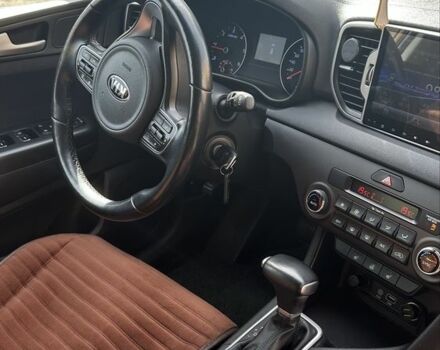 Коричневый Киа Sportage, объемом двигателя 1.7 л и пробегом 187 тыс. км за 16800 $, фото 5 на Automoto.ua