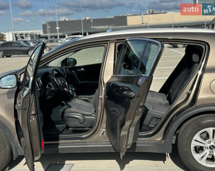 Коричневый Киа Sportage, объемом двигателя 1.69 л и пробегом 143 тыс. км за 16900 $, фото 13 на Automoto.ua