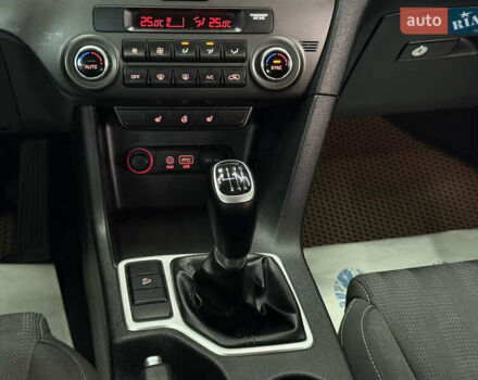 Коричневий Кіа Sportage, об'ємом двигуна 1.7 л та пробігом 230 тис. км за 15900 $, фото 28 на Automoto.ua