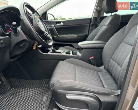 Коричневий Кіа Sportage, об'ємом двигуна 1.69 л та пробігом 173 тис. км за 17999 $, фото 53 на Automoto.ua