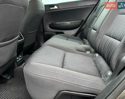 Коричневий Кіа Sportage, об'ємом двигуна 1.69 л та пробігом 173 тис. км за 17999 $, фото 63 на Automoto.ua