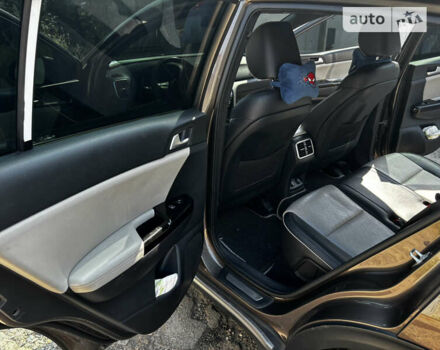 Коричневый Киа Sportage, объемом двигателя 2 л и пробегом 160 тыс. км за 23500 $, фото 13 на Automoto.ua