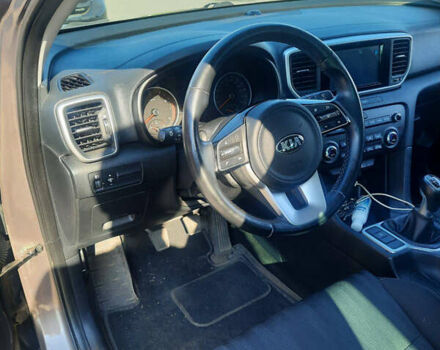 Коричневый Киа Sportage, объемом двигателя 1.59 л и пробегом 68 тыс. км за 17500 $, фото 6 на Automoto.ua