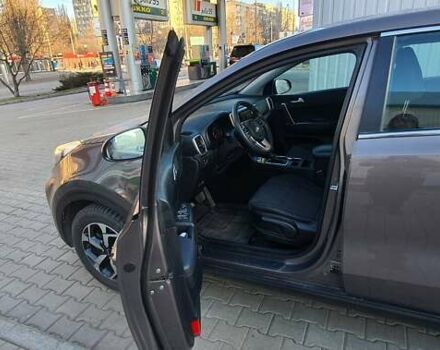 Коричневый Киа Sportage, объемом двигателя 1.6 л и пробегом 84 тыс. км за 18888 $, фото 9 на Automoto.ua