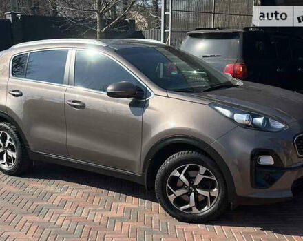 Коричневий Кіа Sportage, об'ємом двигуна 1.59 л та пробігом 138 тис. км за 15800 $, фото 1 на Automoto.ua