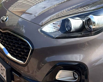 Коричневый Киа Sportage, объемом двигателя 1.6 л и пробегом 106 тыс. км за 21000 $, фото 3 на Automoto.ua