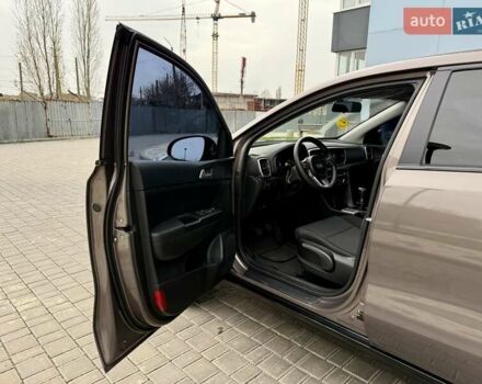Коричневий Кіа Sportage, об'ємом двигуна 1.59 л та пробігом 53 тис. км за 13900 $, фото 30 на Automoto.ua