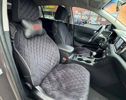 Коричневий Кіа Sportage, об'ємом двигуна 1.59 л та пробігом 64 тис. км за 18950 $, фото 13 на Automoto.ua