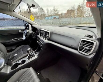 Коричневий Кіа Sportage, об'ємом двигуна 1.59 л та пробігом 53 тис. км за 13900 $, фото 46 на Automoto.ua