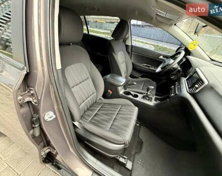 Коричневий Кіа Sportage, об'ємом двигуна 1.59 л та пробігом 53 тис. км за 13900 $, фото 47 на Automoto.ua