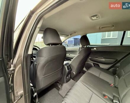 Коричневий Кіа Sportage, об'ємом двигуна 1.59 л та пробігом 53 тис. км за 13900 $, фото 64 на Automoto.ua