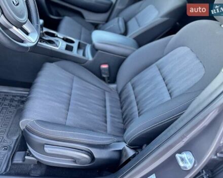 Коричневий Кіа Sportage, об'ємом двигуна 1.59 л та пробігом 66 тис. км за 18999 $, фото 33 на Automoto.ua