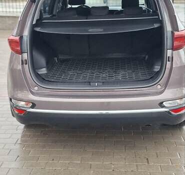Коричневый Киа Sportage, объемом двигателя 1.6 л и пробегом 86 тыс. км за 19500 $, фото 12 на Automoto.ua