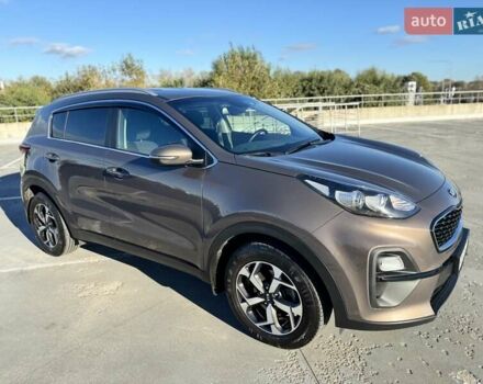 Кіа Sportage 2021 у Харкові на Automoto.ua Коричневий Кіа Sportage, об'ємом двигуна 1.59 л та пробігом 66 тис. км за 18999 $, фото 24 на Automoto.ua