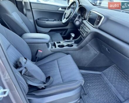 Коричневий Кіа Sportage, об'ємом двигуна 1.59 л та пробігом 66 тис. км за 18999 $, фото 40 на Automoto.ua