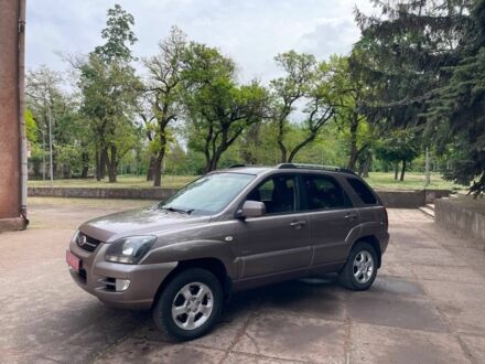 Кіа Sportage 2008 у Кривому Розі на Automoto.ua Коричневий Кіа Sportage, об'ємом двигуна 2 л та пробігом 169 тис. км за 8500 $, фото 1 на Automoto.ua