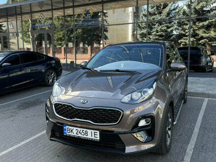 Кіа Sportage 2019 у Рівному на Automoto.ua Коричневий Кіа Sportage, об'ємом двигуна 1.59 л та пробігом 74 тис. км за 17900 $, фото 1 на Automoto.ua