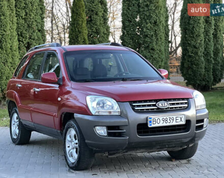 Червоний Кіа Sportage, об'ємом двигуна 2 л та пробігом 300 тис. км за 5999 $, фото 12 на Automoto.ua