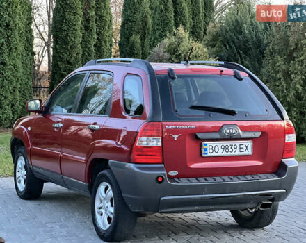 Червоний Кіа Sportage, об'ємом двигуна 2 л та пробігом 300 тис. км за 5999 $, фото 19 на Automoto.ua