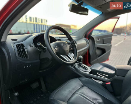 Червоний Кіа Sportage, об'ємом двигуна 2 л та пробігом 150 тис. км за 13500 $, фото 54 на Automoto.ua