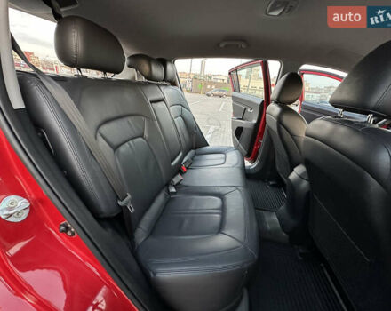 Червоний Кіа Sportage, об'ємом двигуна 2 л та пробігом 150 тис. км за 13500 $, фото 34 на Automoto.ua