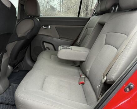 Красный Киа Sportage, объемом двигателя 2.4 л и пробегом 280 тыс. км за 9700 $, фото 10 на Automoto.ua