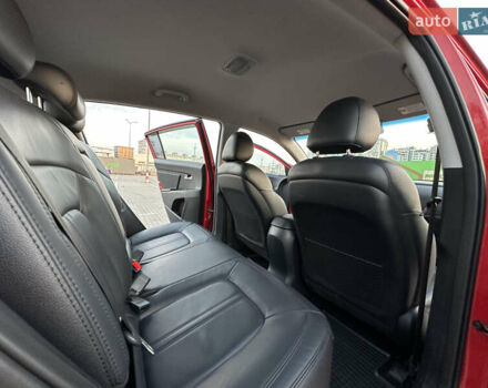 Червоний Кіа Sportage, об'ємом двигуна 2 л та пробігом 150 тис. км за 13500 $, фото 4 на Automoto.ua
