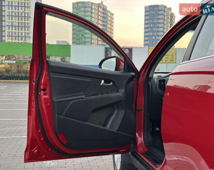 Червоний Кіа Sportage, об'ємом двигуна 2 л та пробігом 150 тис. км за 13500 $, фото 50 на Automoto.ua