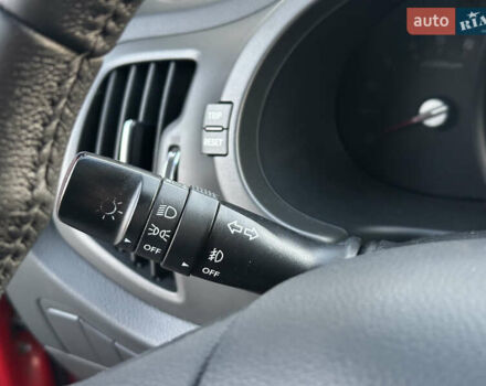 Червоний Кіа Sportage, об'ємом двигуна 2 л та пробігом 150 тис. км за 13500 $, фото 61 на Automoto.ua