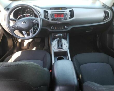 Красный Киа Sportage, объемом двигателя 0 л и пробегом 158 тыс. км за 1200 $, фото 7 на Automoto.ua