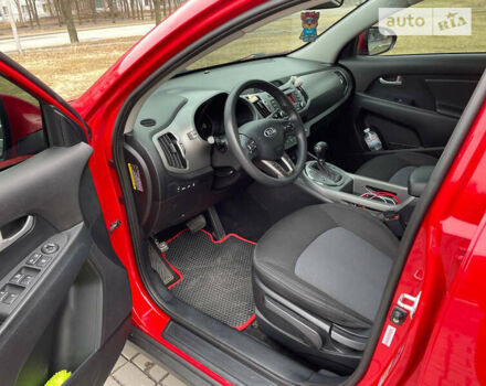 Красный Киа Sportage, объемом двигателя 2.4 л и пробегом 145 тыс. км за 12900 $, фото 10 на Automoto.ua