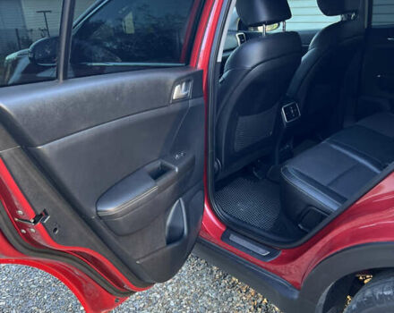 Красный Киа Sportage, объемом двигателя 2 л и пробегом 130 тыс. км за 19300 $, фото 13 на Automoto.ua