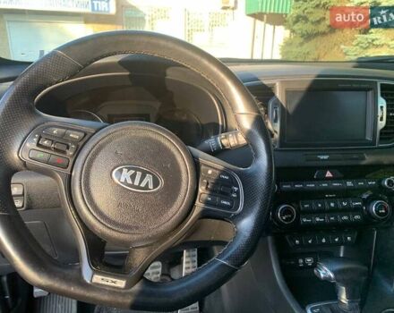 Червоний Кіа Sportage, об'ємом двигуна 2 л та пробігом 75 тис. км за 17299 $, фото 4 на Automoto.ua