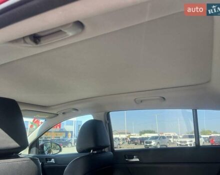 Червоний Кіа Sportage, об'ємом двигуна 2 л та пробігом 75 тис. км за 17299 $, фото 5 на Automoto.ua