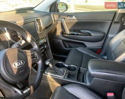 Червоний Кіа Sportage, об'ємом двигуна 2 л та пробігом 75 тис. км за 17299 $, фото 3 на Automoto.ua