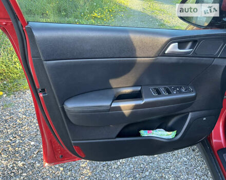 Красный Киа Sportage, объемом двигателя 2 л и пробегом 130 тыс. км за 19300 $, фото 22 на Automoto.ua