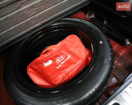 Красный Киа Sportage, объемом двигателя 2 л и пробегом 144 тыс. км за 21800 $, фото 57 на Automoto.ua
