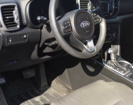 Красный Киа Sportage, объемом двигателя 2.4 л и пробегом 270 тыс. км за 303 $, фото 7 на Automoto.ua